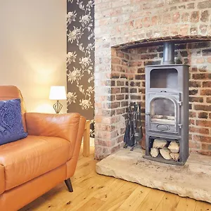 https://host-stay-holmedene.yorkshirehotels.net